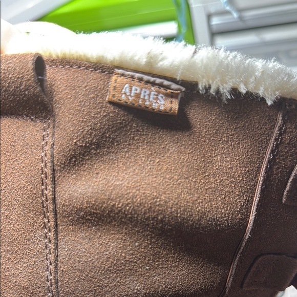 Women's Brown Winter Boots - Picture 6 of 7